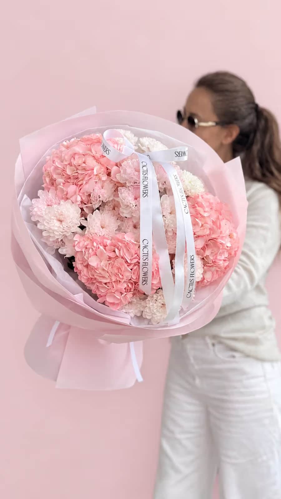 Букет с гортензией и хризантемой Pink